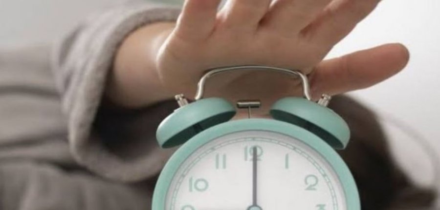 Pse zgjohesh para alarmit, ja sekreti që fsheh trupi yt pa e kuptuar