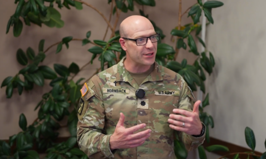 Ushtaraku amerikan për tryezën e dialogut ndërfetar: Mesazh i rëndësishëm jo vetëm për Kosovën, por edhe për botën