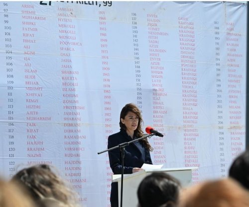 Haxhiu në përvjetorin e masakrës në Dyz: Aty s’kishte ushtarë por burra, gra, fëmijë e pleq