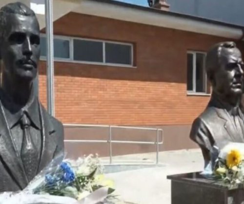 Zbulohen bustet e heronjve Metush Krasniqi dhe Sejdi Kryeziu në Roganë të Kamenicës