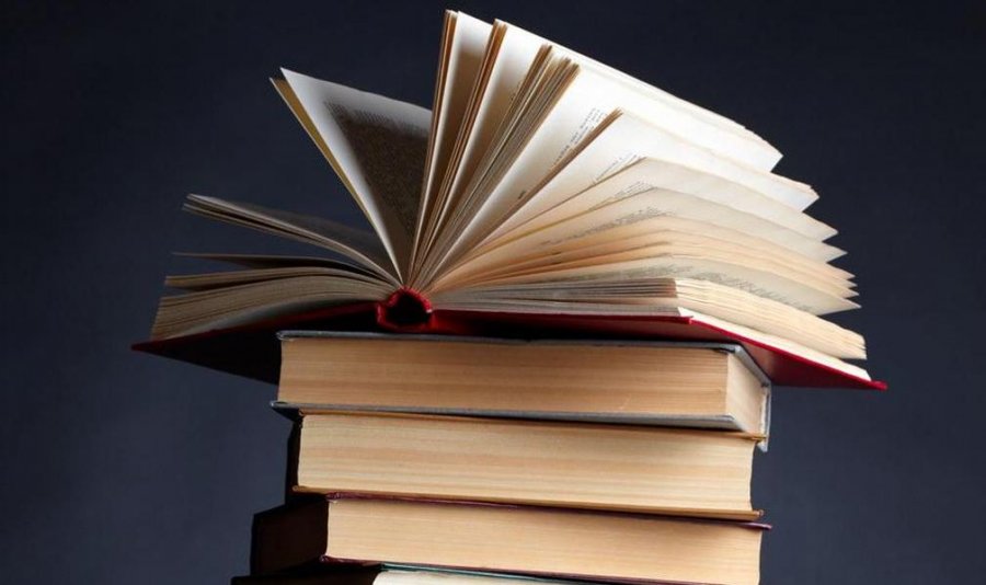 Gjithçka digjitale? Pse na duhen ende librat e vërtetë