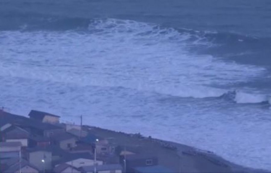 Pas tërmetit 7.5 ballësh, paralajmërohet cunami në Japoni