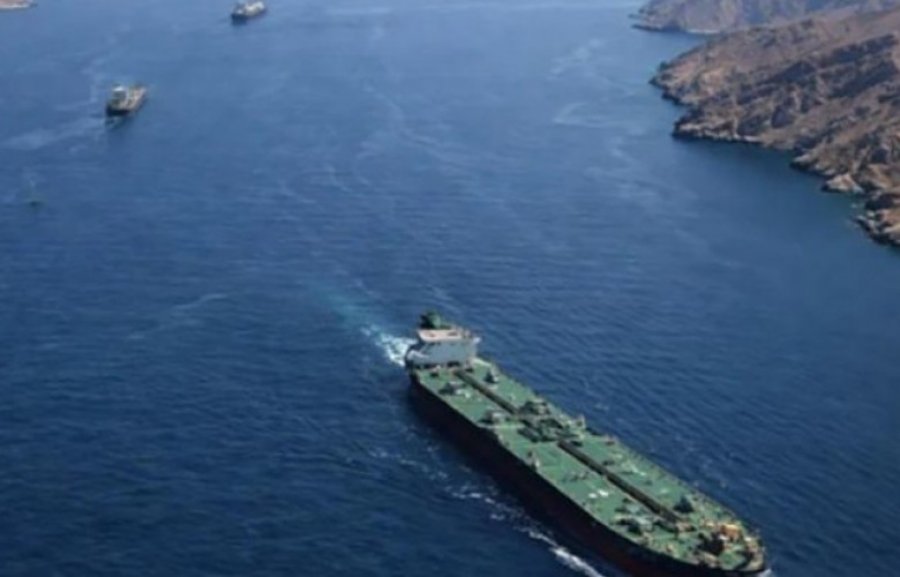 SHBA-ja sekuestron anije iraniane, paralajmërohen bisedime të reja SHBA–Iran