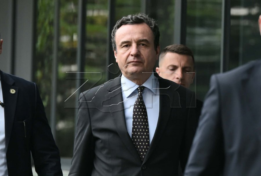 Kurti pas pak në konferencë për media