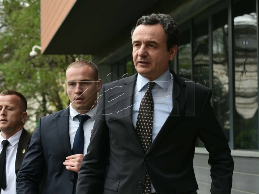 Kurti pa përgjigje nëse do ta pranojë Osmanin si kandidate për presidente