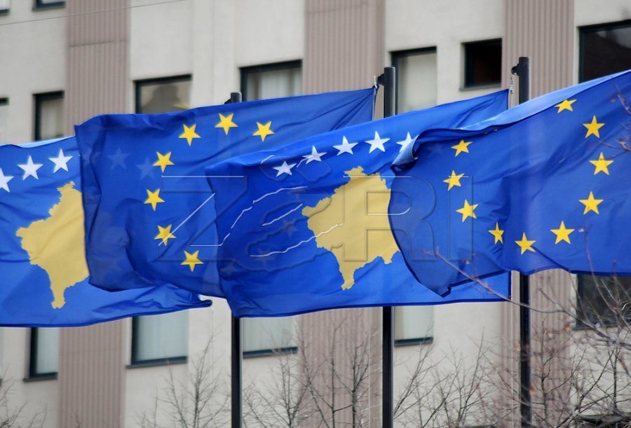 BE-ja dhe Qeveria e Kosovës ndajnë 40 bursa të reja për master për shërbyesit civilë të ardhshëm të Kosovës