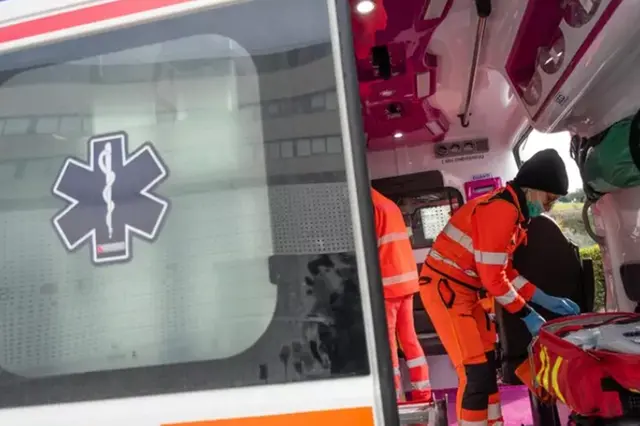 Një nënë në Itali hidhet nga ballkoni me tre fëmijët e saj, mbijeton vetëm 6-vjeçarja