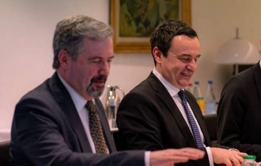 Kurti emëron ambasadorin Agron Bajrami kryenegociator në dialogun me Serbinë