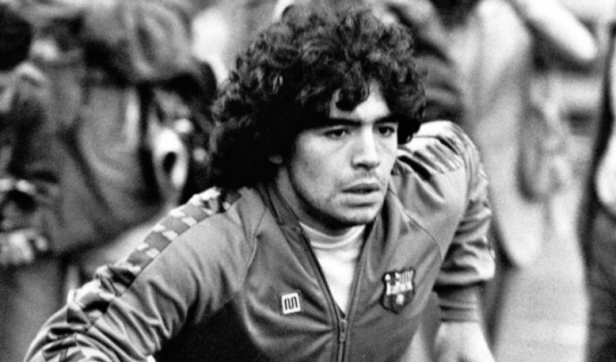 Vajza e Maradonës akuzon mjekun për neglizhencë në trajtimin që çoi në vdekjen e legjendës së futbollit