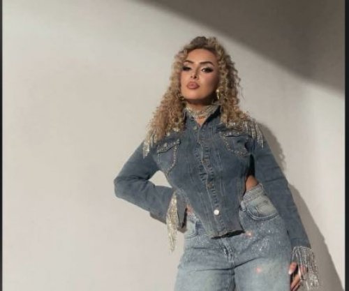 Vjen “ A po sheh ” plot ritëm nga Fate Berisha  [video]