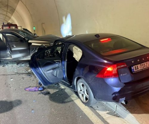 Aksident mes dy veturave në tunelin e Llogarasë, lëndohen disa persona – bllokohet qarkullimi