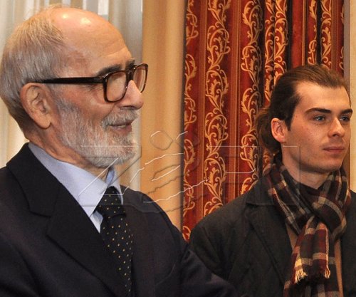 Kjo është letër-porosia e fundit që Qosja i la nipit të vet, kërkoi varrim pa rituale fetare dhe prani zyrtare