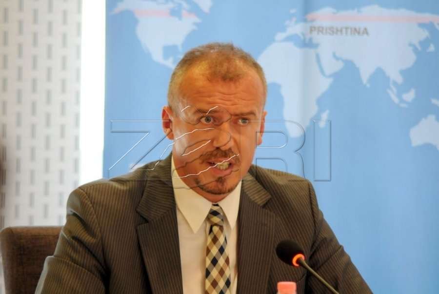 Qorrolli: PDK-ja dhe LDK-ja në sinkron për ta bllokuar Kurtin