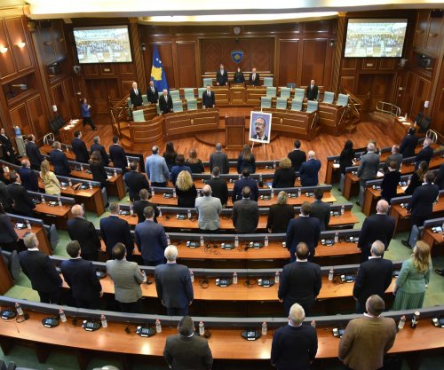 Kuvendi mban një minutë heshtje për ish-kryetarin e Klinës, Ismet Rracin