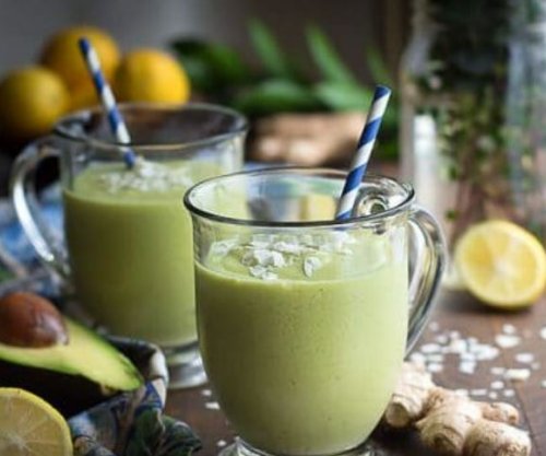 Pija që duhet të pini para gjumit për bark të sheshtë