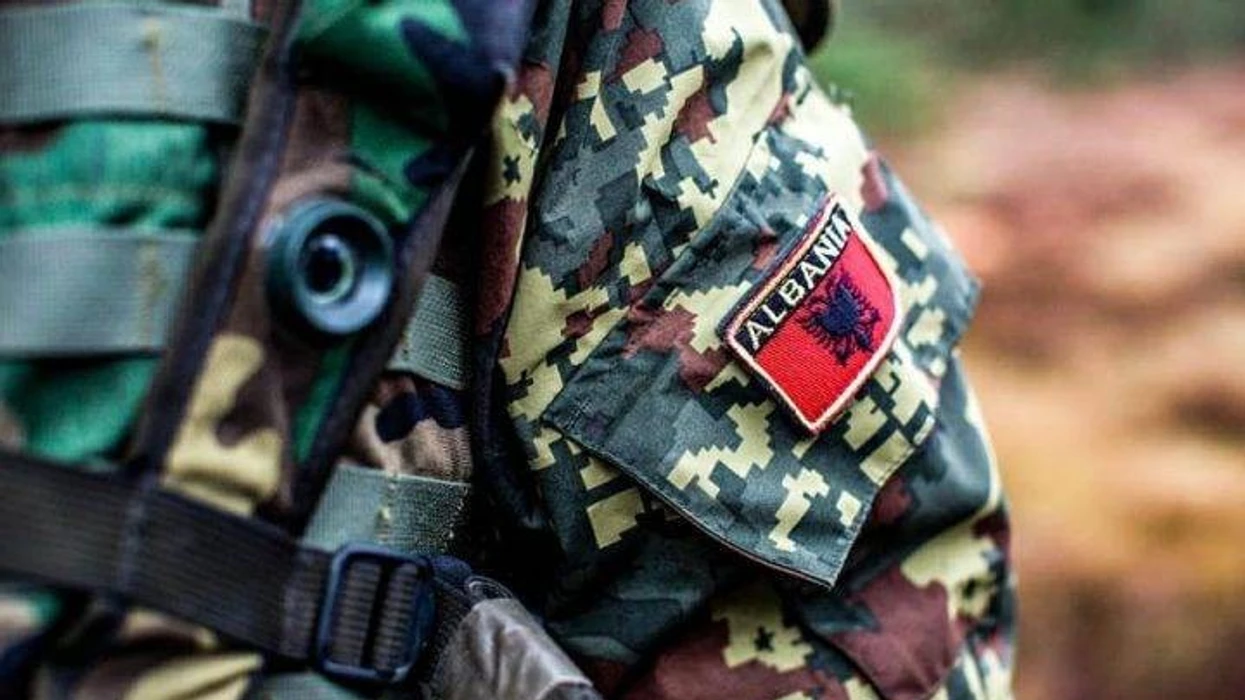 Edi Rama ndan pamje nga stërvitja e Forcave Speciale të Ushtrisë