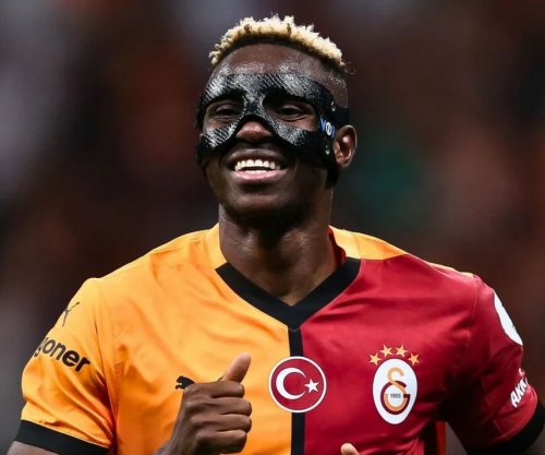 Pesë gjigantë evropianë do ta ndjekin nga afër Osimhenin ndaj Fenerbahces