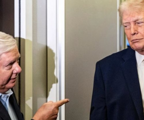 Aleati i Trumpit për Iranin: Mund të kërkohet ndërhyrje ushtarake së shpejti