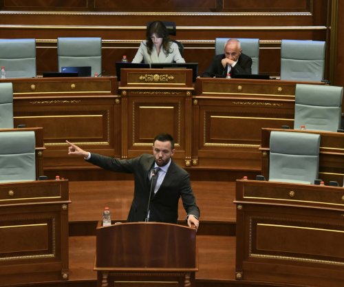 “20 vjet ke gjuajtur gurë, e ke kallur këtë vend ”, Tahiri kritikon Kurtin për emërimet në AKP