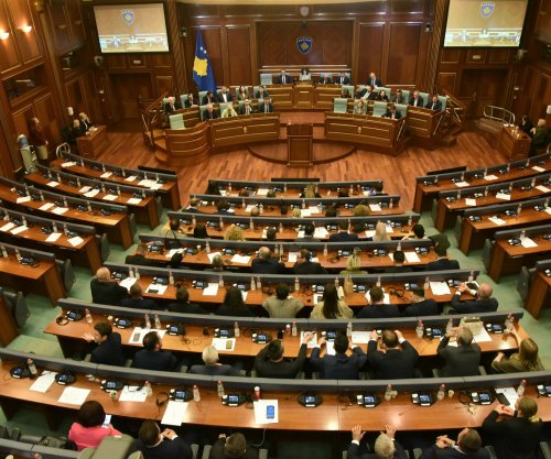 Nis seanca për zgjedhjen e presidentit, opozita nuk merr pjesë