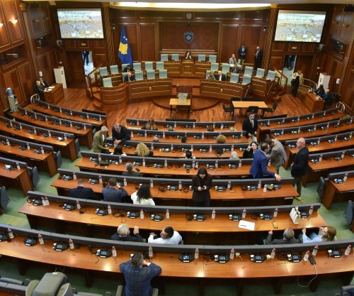 Dugolli para seancës: Opozita po e bllokon procesin për zgjedhjen e presidentes