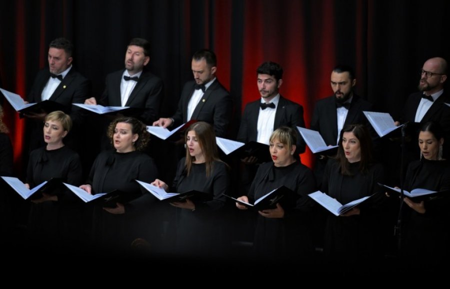 Pas suksesit në Tiranë, “Misa de Buenos Aires” u mirëprit edhe në Prishtinë