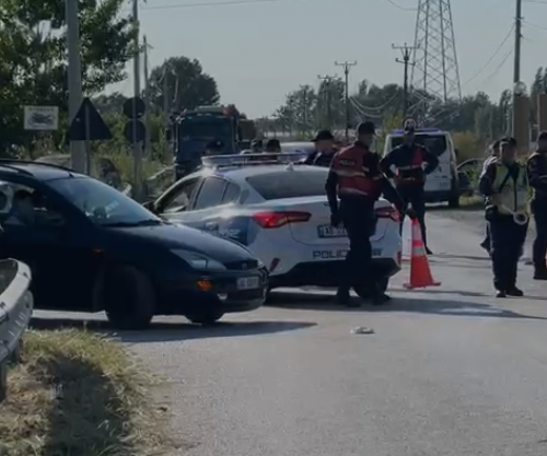 Aksident në Fier, vetura përplas për vdekje 65-vjeçarin që ngiste biçikletën