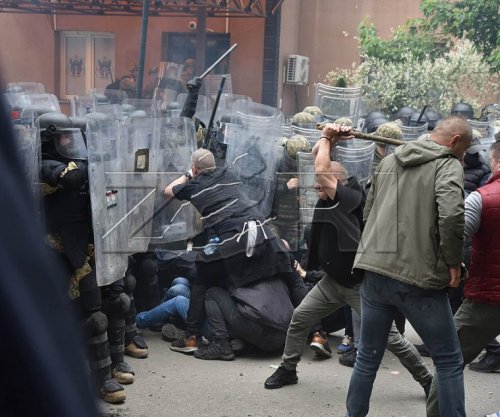 Slobodan Radenkoviq dënohet me dy vjet burgim dhe 15 mijë euro gjobë për sulm ndaj KFOR-it dhe Policisë në Zveçan