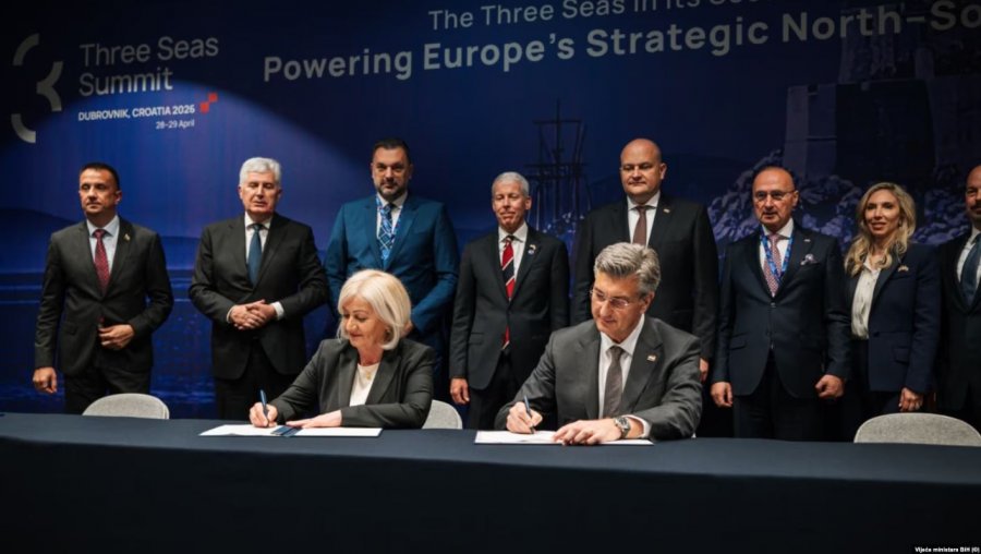 Bosnja dhe Kroacia nënshkruajnë marrëveshje për gazsjellësin, që do të ndërtohet nga amerikanët