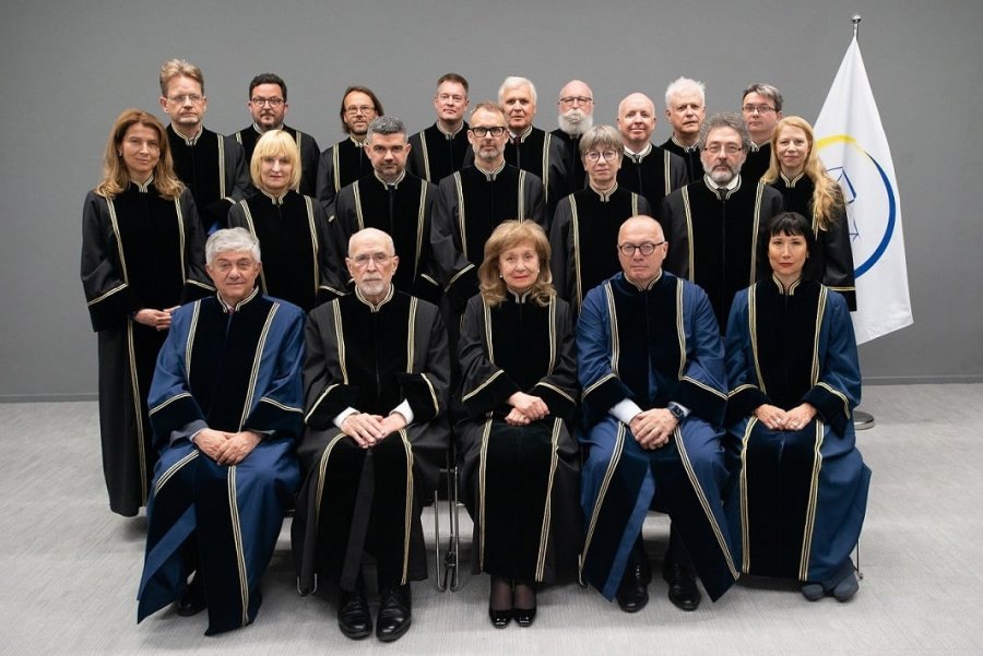 Raporti britanik për gjyqin ndaj krerëve të UÇK-së: Gjyqtarët si prokurorë të dytë