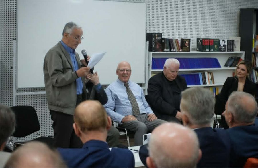 Endrra realizohet, poeti Isa Mjeku promovon katër librat e tij në Dardani