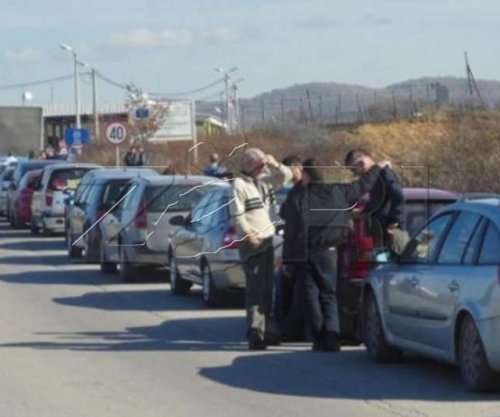 Rritet fluksi në kufi, pritje të gjata te Dheu i Bardhë dhe Muçibabë