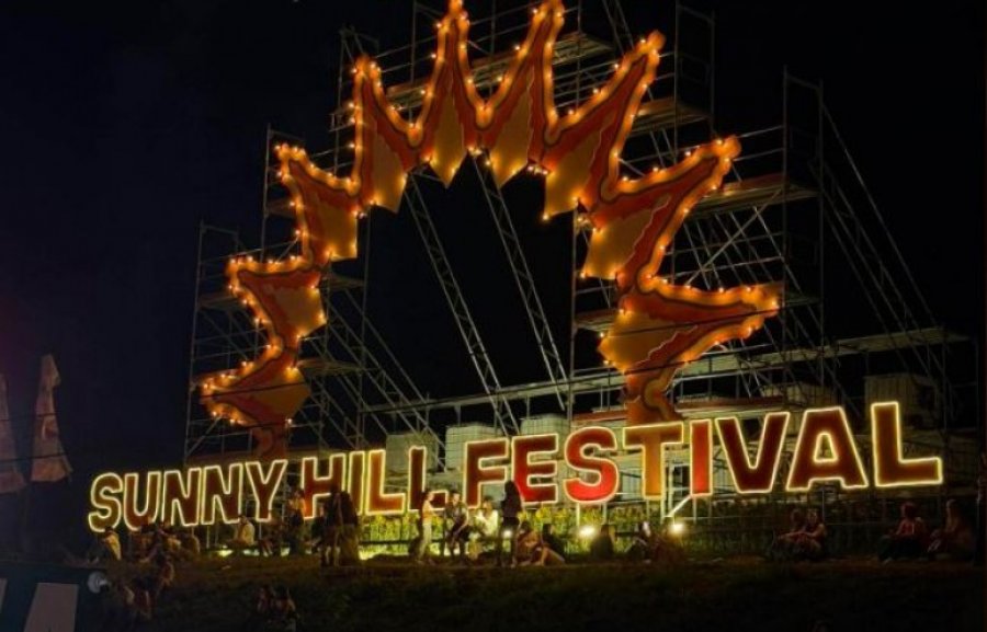 Nata e dytë e Sunny Hill Festival, mijëra vizitorë pritën yjet botërorë
