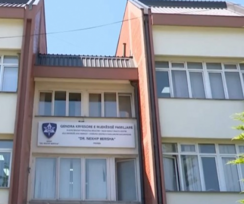 Dy infermierë ndalohen në Prizren, dyshohet se përvetësuan mbi dy mijë euro nga pagesat e pacientëve