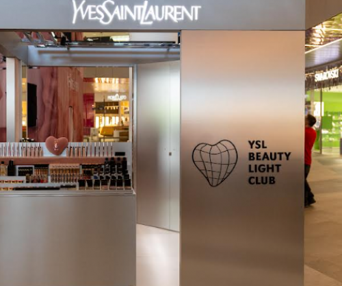 YSL Beauty Light Club vjen në Prishtina Mall, prezantohet edhe buzëkuqi i ri LOVENUDE Lip Blusher