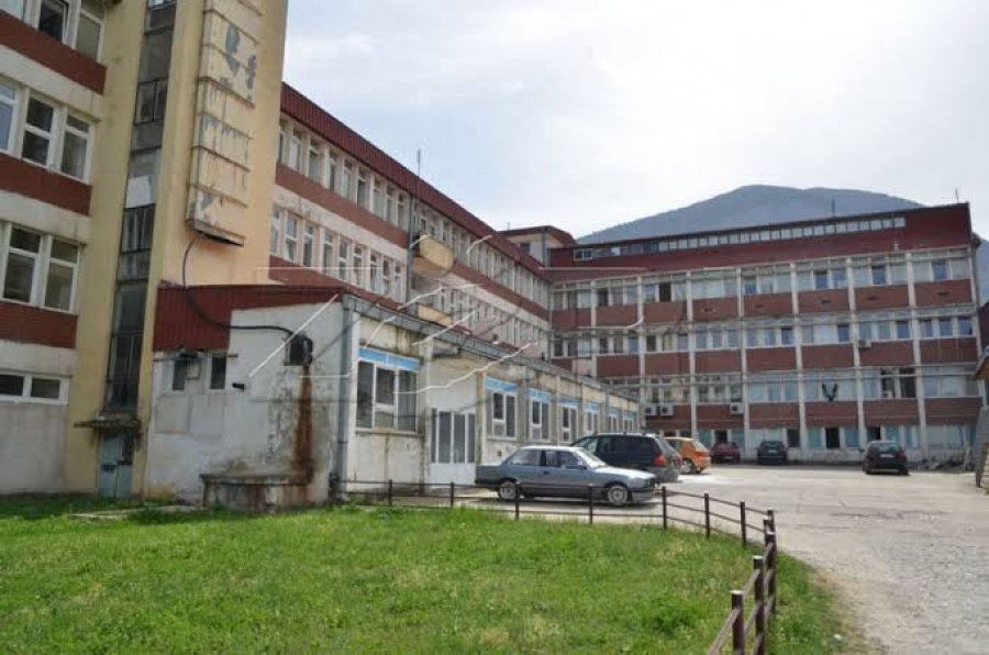 Spitali i Gjakovës: 10 të lënduar në aksidentin në Mrasor, në mesin e tyre një shtatzënë