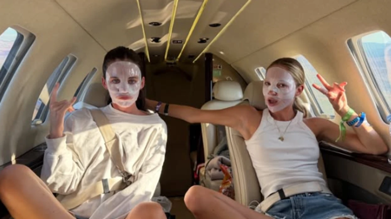 Vajza e supermodeles Kate Moss shijoi atmosferën në Sunny Hill Festival 2026