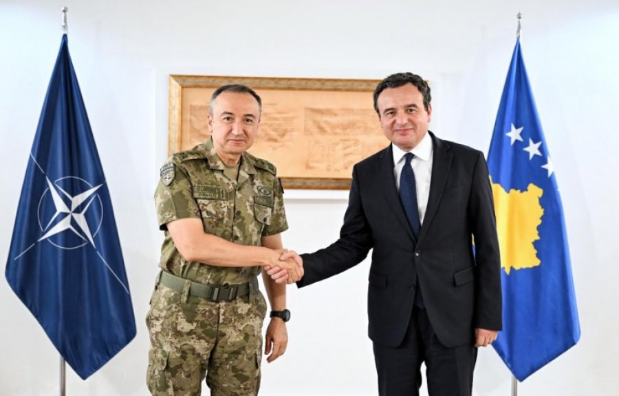 Kurti takon komandantin e KFOR-it, diskutuan për situatën e sigurisë