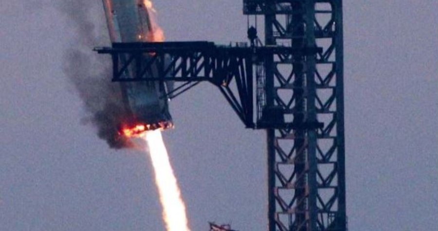 Raketa SpaceX pritet të përfundojë në Hënë, çfarë dihet deri tani?