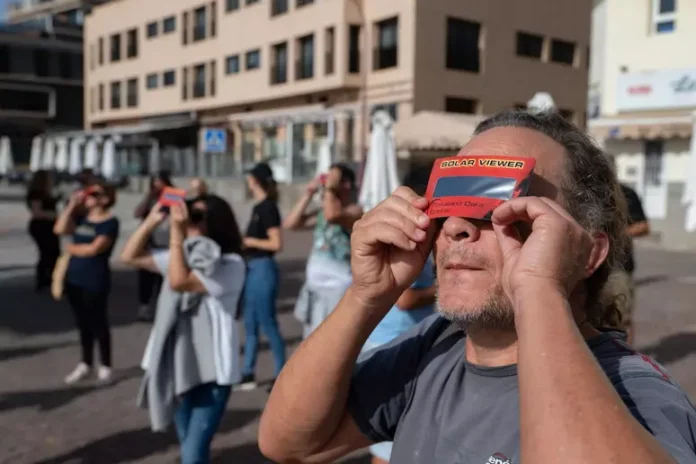 Spanja përgatitet për eklipsin total të Diellit, priten miliona vizitorë