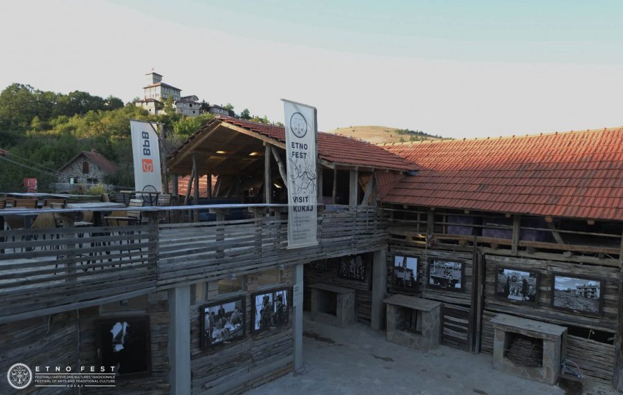 “Etno Fest” vazhdon sonte me debat, koncert dhe teatër në Kukaj