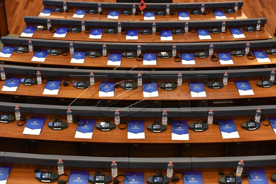 Opozita kërkon seancën sonte, LVV-ja e quan “shfaqje teatrale”