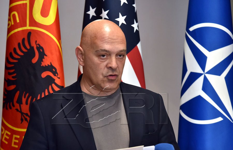 Mbledhja e kryesisë, Gjini: VV-ja po i bën sulm dhe po e çmonton shtetin