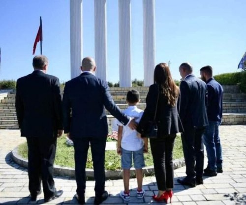 Haradinaj kujton dëshmorët e familjes Markalleshi