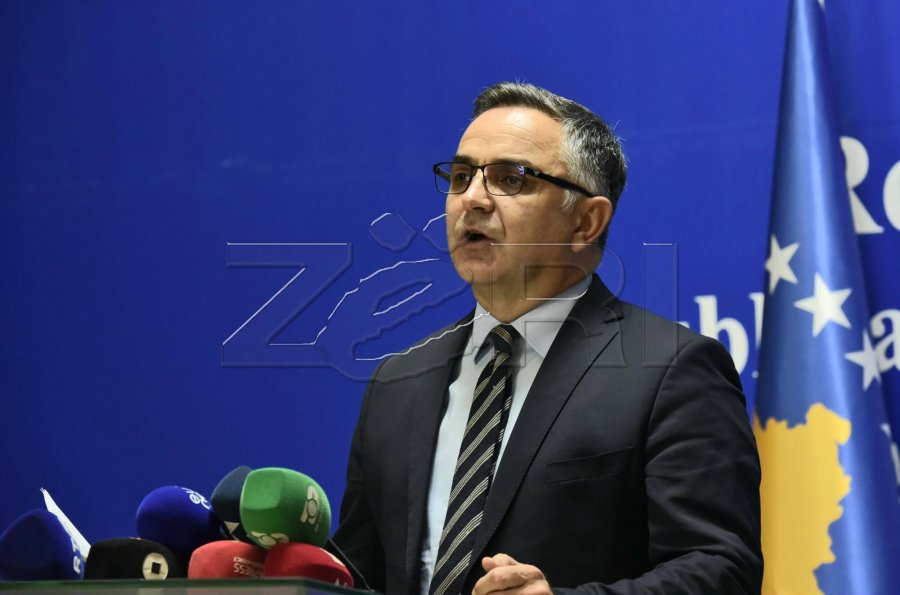 Besnik Tahiri: Dyert e sallës së Kuvendit janë të mbyllura