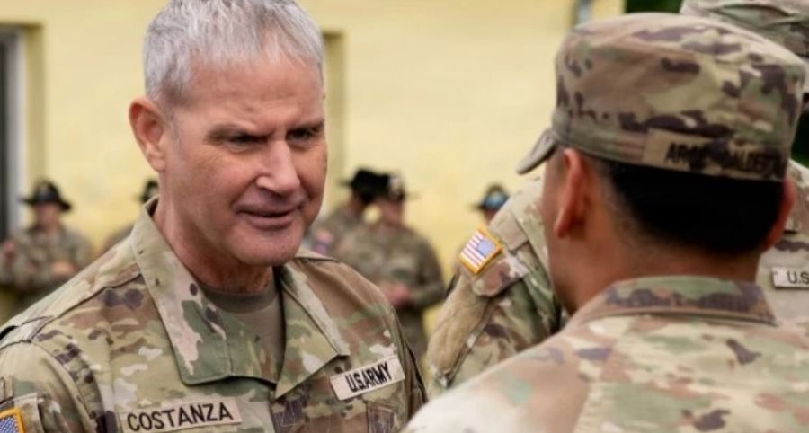 Pentagoni shkarkon gjeneralin që koordinonte ndihmën ushtarake për Ukrainën