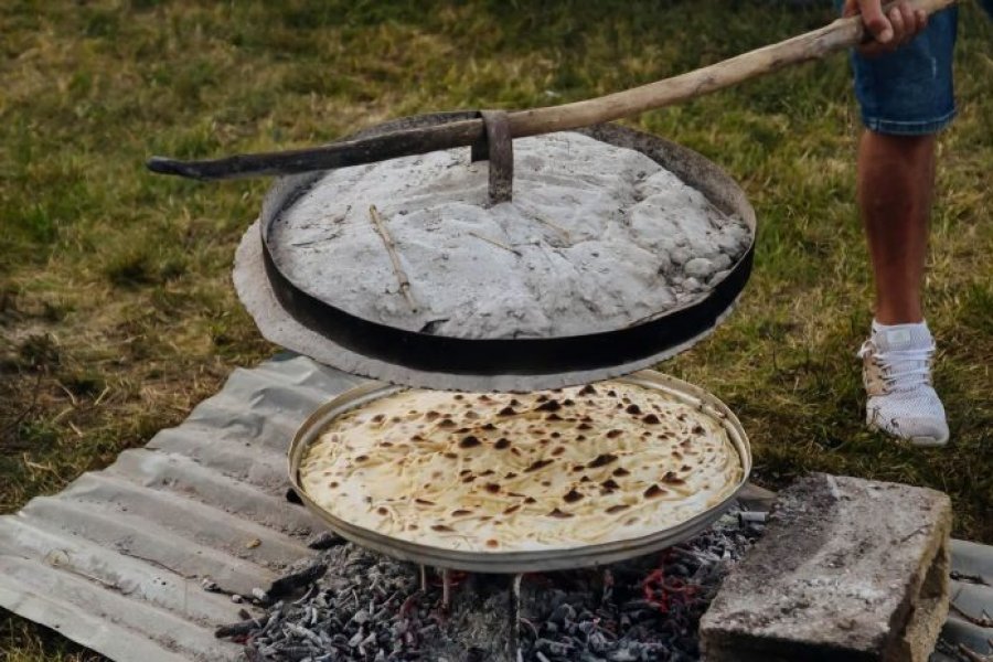 Festa e lakrorit në Polenë, traditë që mbledh mijëra vizitorë