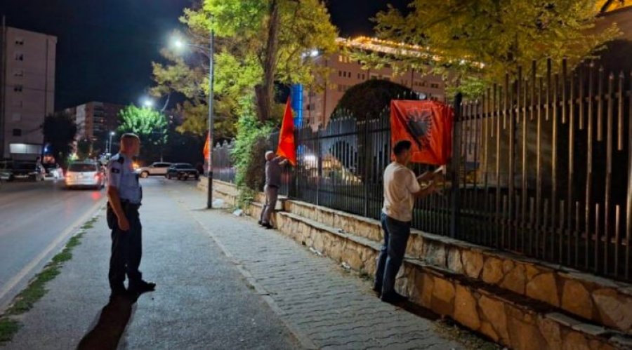 Vendosën flamuj në rrethojën e kishës ortodokse në Lipjan, dy persona shoqërohen në Polici 
