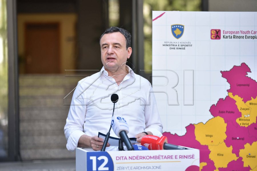 Kurti: Të rinjtë duhet të jenë në qendër të politikave dhe vendimmarrjes