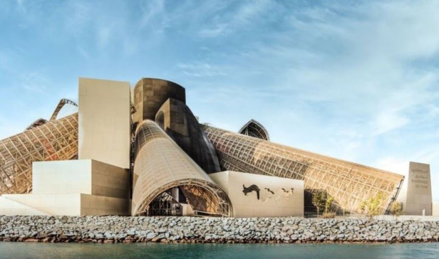 Guggenheim Abu Dhabi hapet më 11 dhjetor, duke shënuar një epokë të re për artin dhe arkitekturën